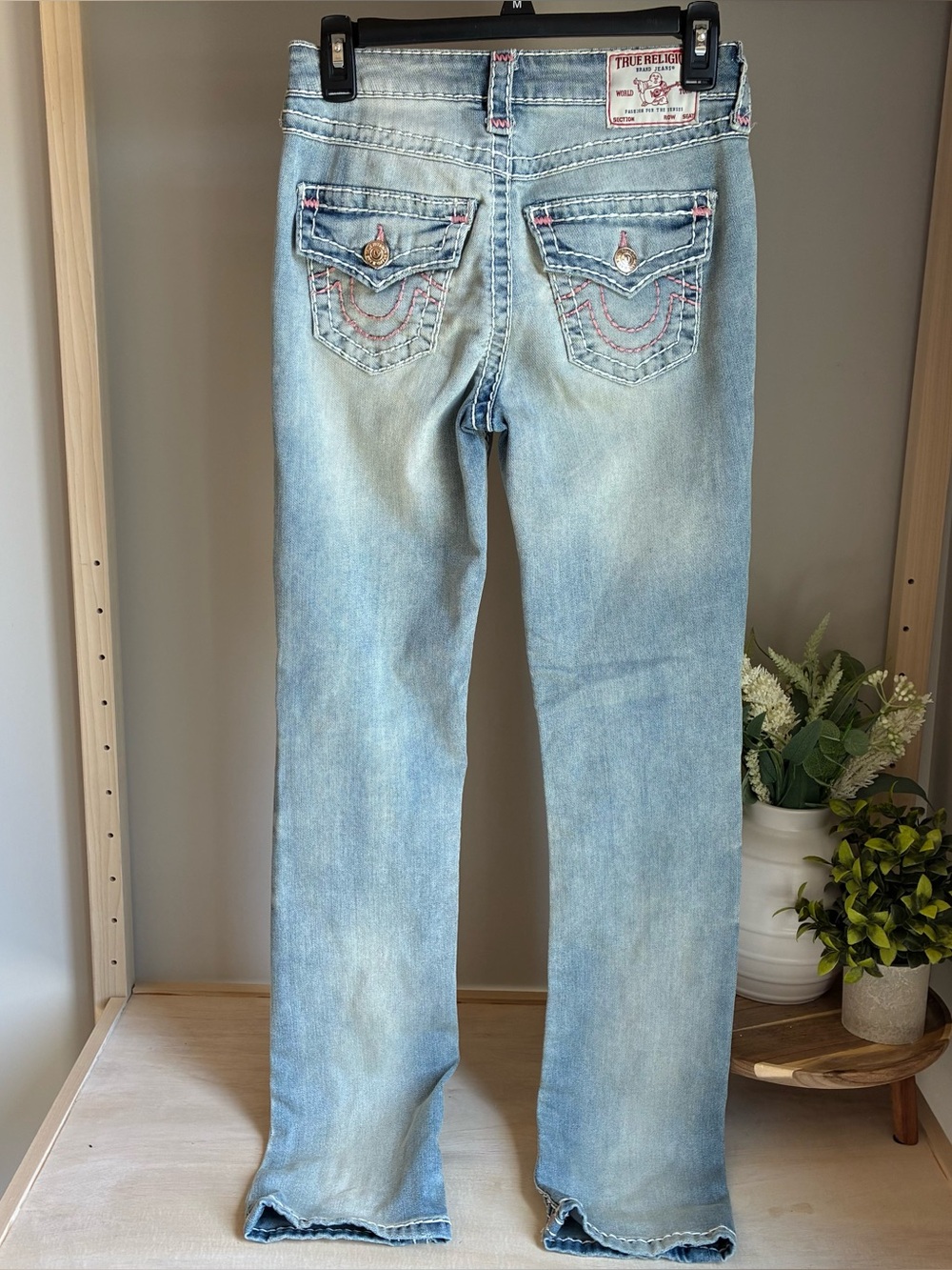 True Religion Joey Super T Mid Rise Straight Jeans Sz 25 Boot Cut Pink
Stitch